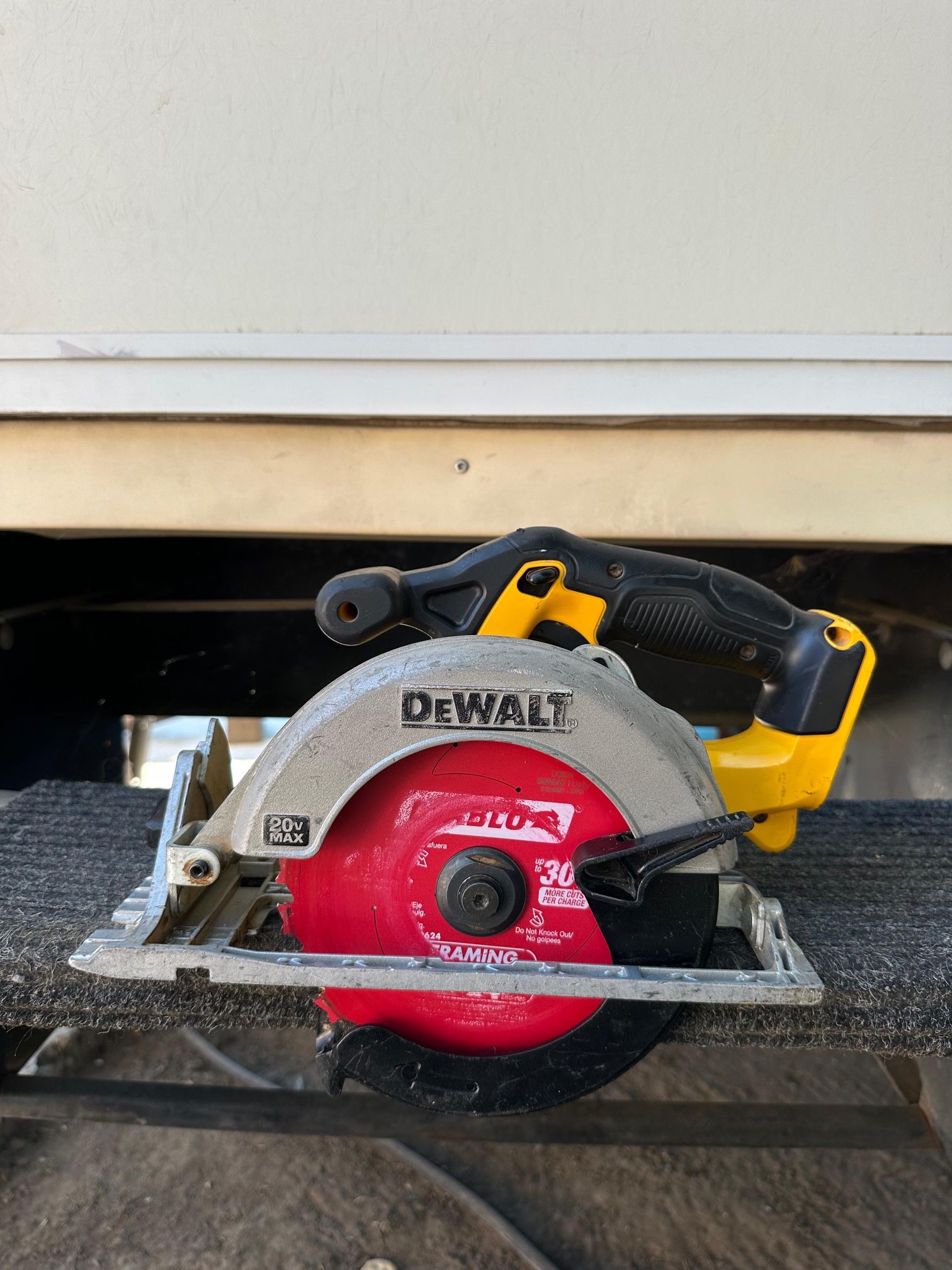 Dewalt 20v skillsaw
