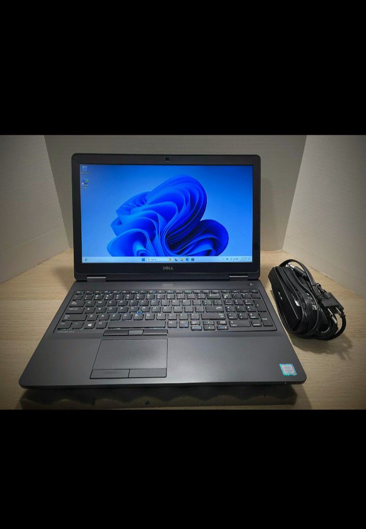 ( Touchscreen ) ( Laptop )

Dell Latitude E5570 Webcam
Windows 11 pro

8gb ram 

256gb SSD

Intel i7 2.8ghz 6th generation