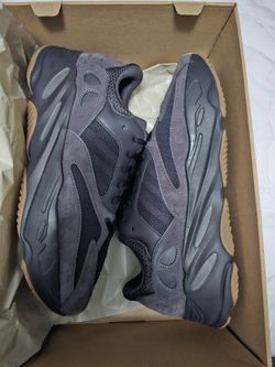 Yeezy 700s