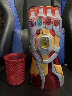 Disneyland Iron Man Gauntlet Souvenir Infinity Beverage Holder