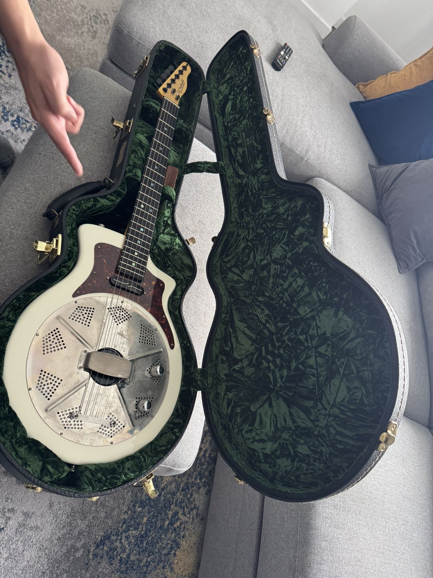 Guitar Mac Donald