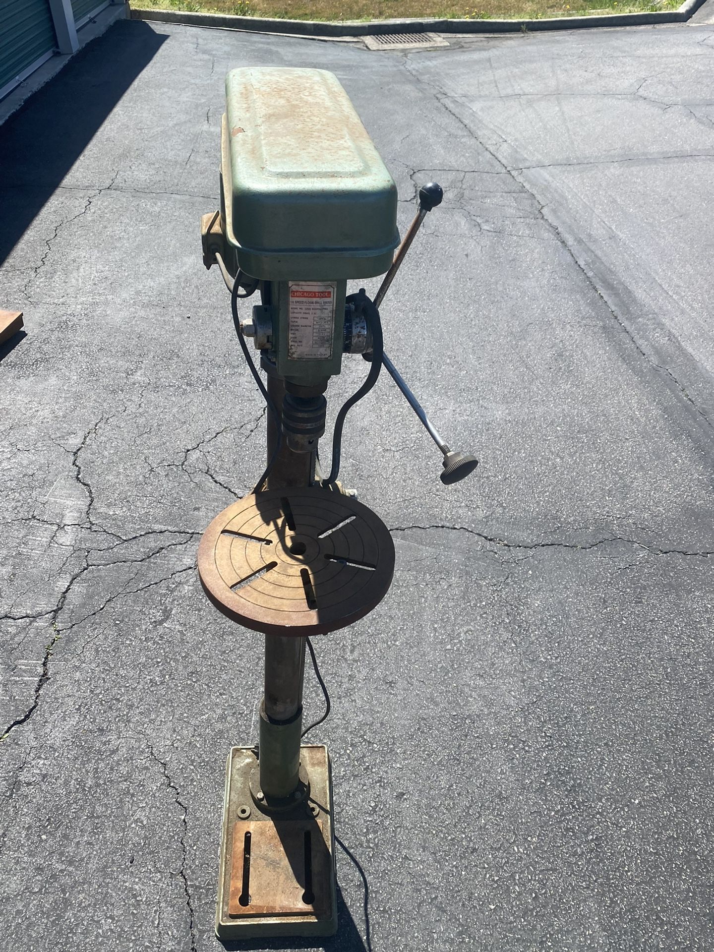 Floor Drill Press /Chicago Tool/EXCELLENT CONDITION/16 Speed