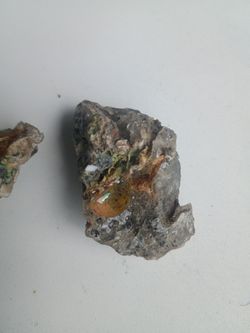 Meteorites with sap and flourite and quartz crystals