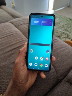 Moto Razr 2024