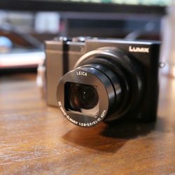 Like new Panasonic ZS100