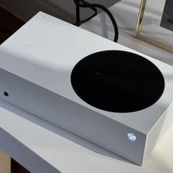 XBOX SERIES S (USED) For Sale With EXTRA remote 