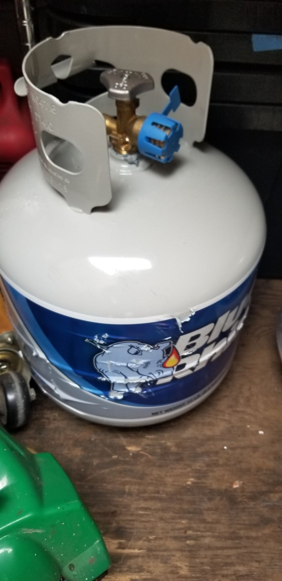 Blue Rhino propane tank full new