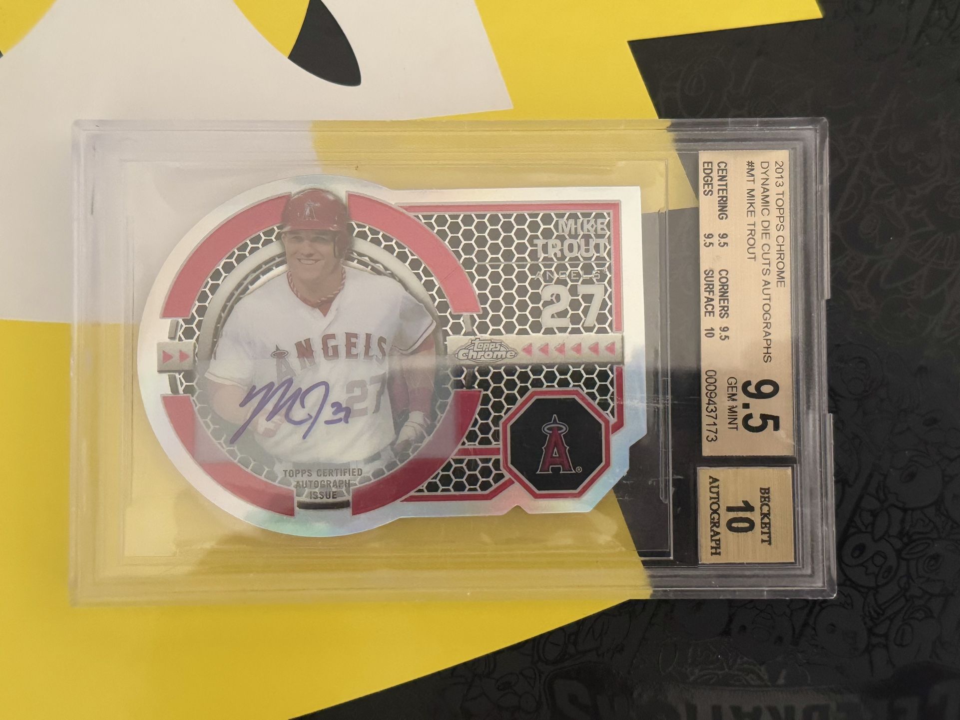 MIKE TROUT 2013 TOPPS CHROME DYNAMIC DIE CUTS REFRACTOR AUTO #/25