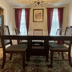 Wooden Dinning Table with 6  Chairs 