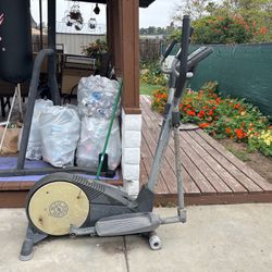 Free Gold’s Gym Elliptical 