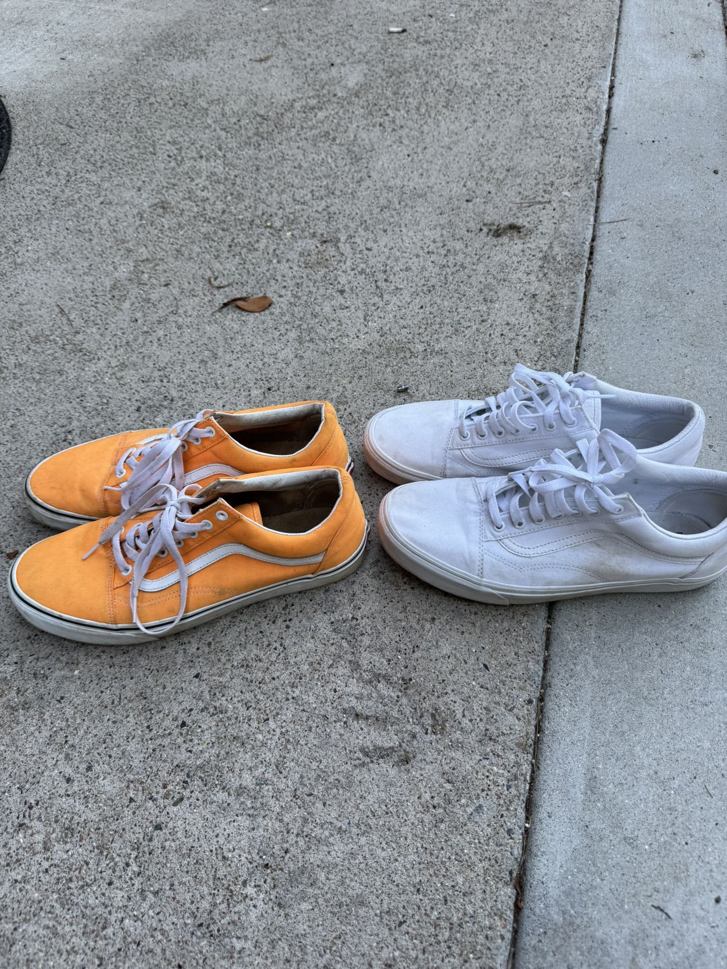 2 Pairs of Vans Old Skool – Mens Size 12 – Orange & White
