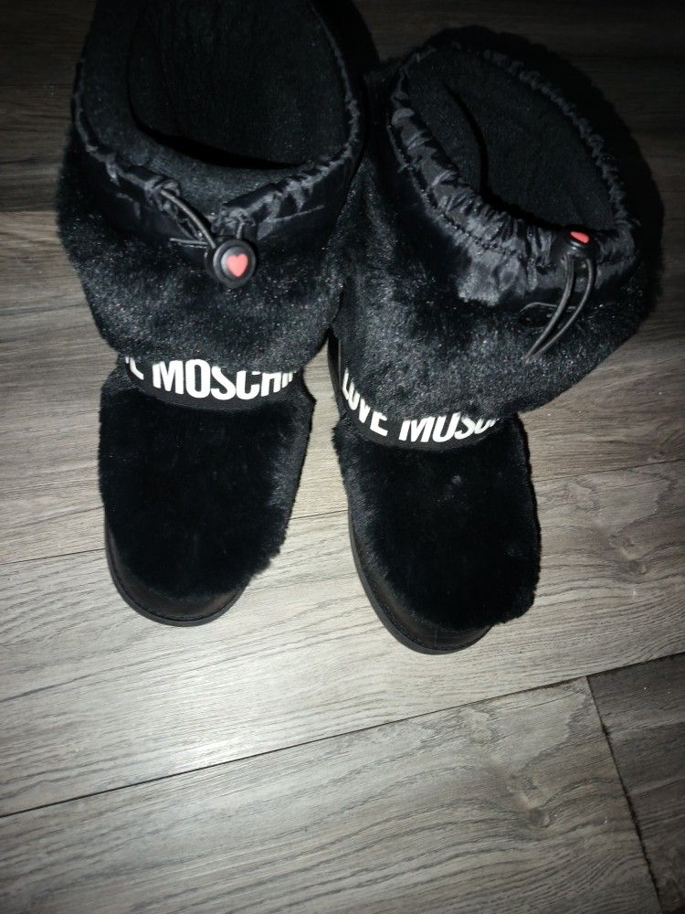 Moschino Moon Boots