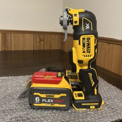DeWalt XR Oscillating Multi-Tool & DeWalt FLEXVOLT 6Ah Battery and Charger
