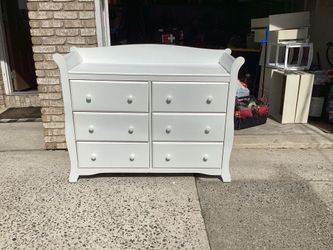 Moving sale