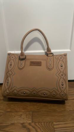 Wrangler Stud and Stitch Satchel tan