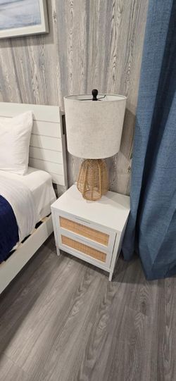 White NIGHTSTAND