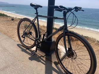 KHS urban xcell. 27 speed X-Large lightweight aluminum frame with disc brakes
