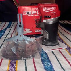 Milwaukee 2723-20 M18 18V FUEL™ Brushless Compact Router (Bare Tool) - NEW
