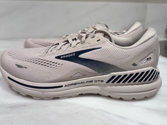 BRAND NEW NEVER WORN BROOKS ADRENALINE GTS SHOES ORIGINAL PRICE $139