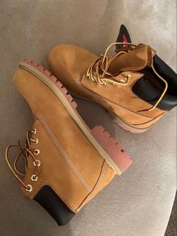 Timberland WATERPROOF BOOTS Size 3 for kids..