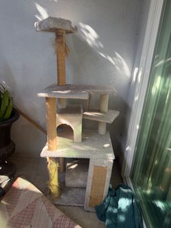 Cat tree