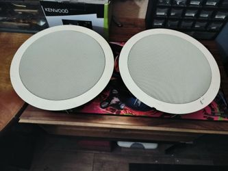 SpeakerCraft AIM8 in ceiling speaker