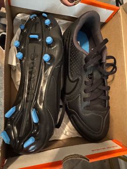 Soccer cleats