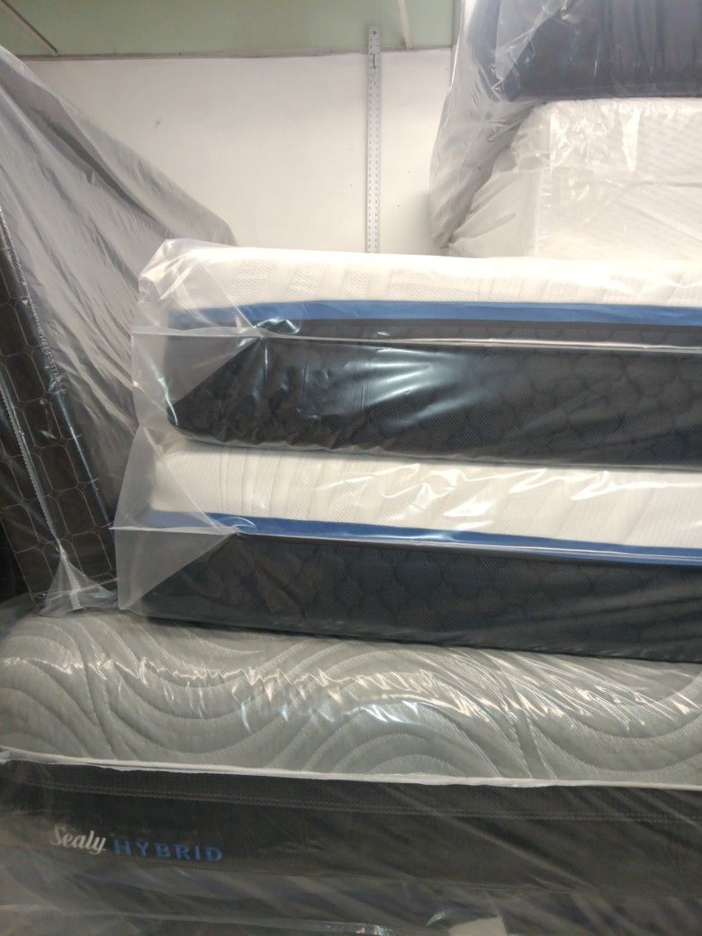 π€π€π€ $149 Twin Memory Foam Mattress With Removable Zipper Cover $149 π€π€π€