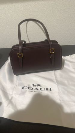Zip Swing size 20 coach shoulder bag