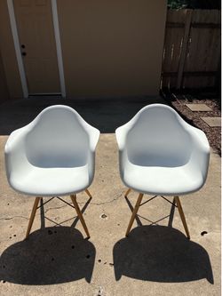 Replica EAMS chairs