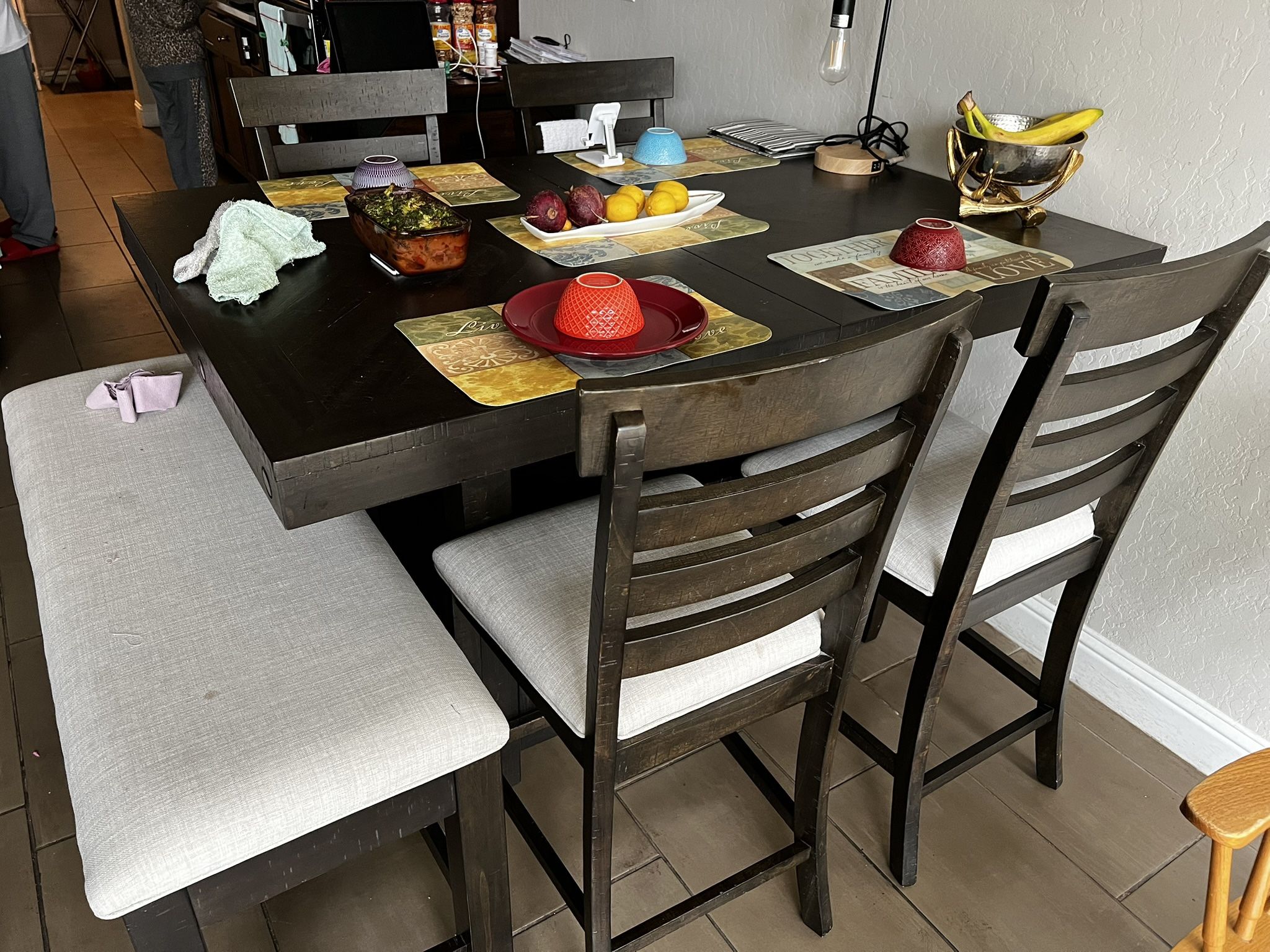 Full Set Dining Table With Chairs