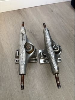 skateboard trucks independents