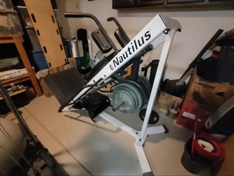 LEG PRESS HACK SQUAT MACHINE - High End -NAUTILUS NT 1230