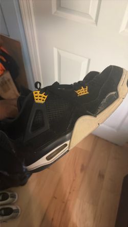 Jordan 4 Royalty 10.5 Used