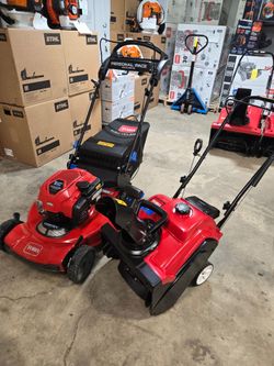 TORO DEAL OF THE DAY .
New Never used Snowblower 
Like New (used) 22" Lawnmower 
Serviced
$499 Both