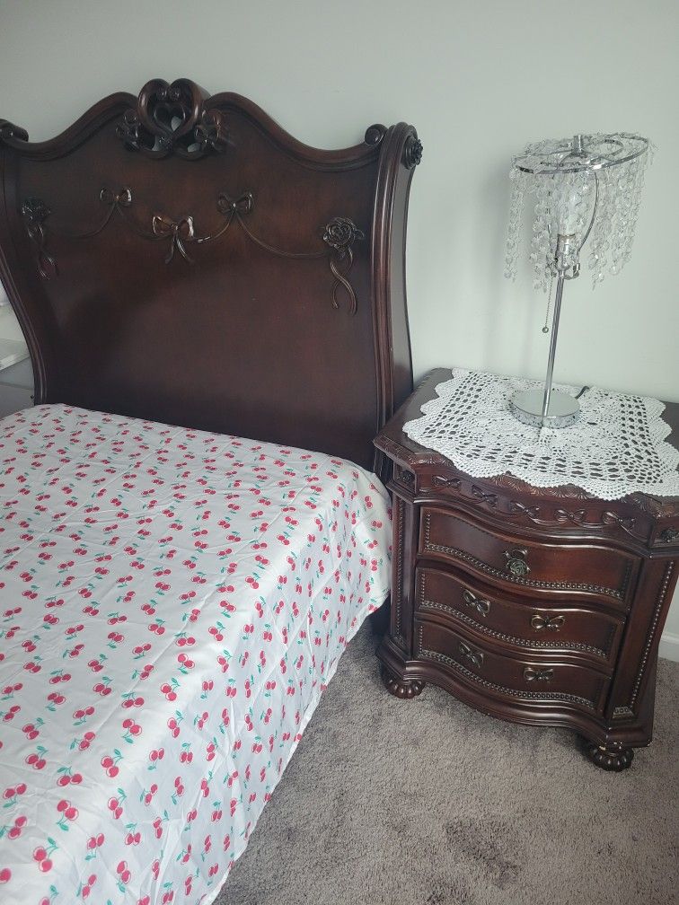 Twin Bedroom Set