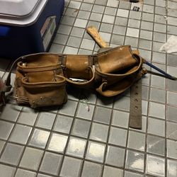 Leather Tool Belt With Bags 