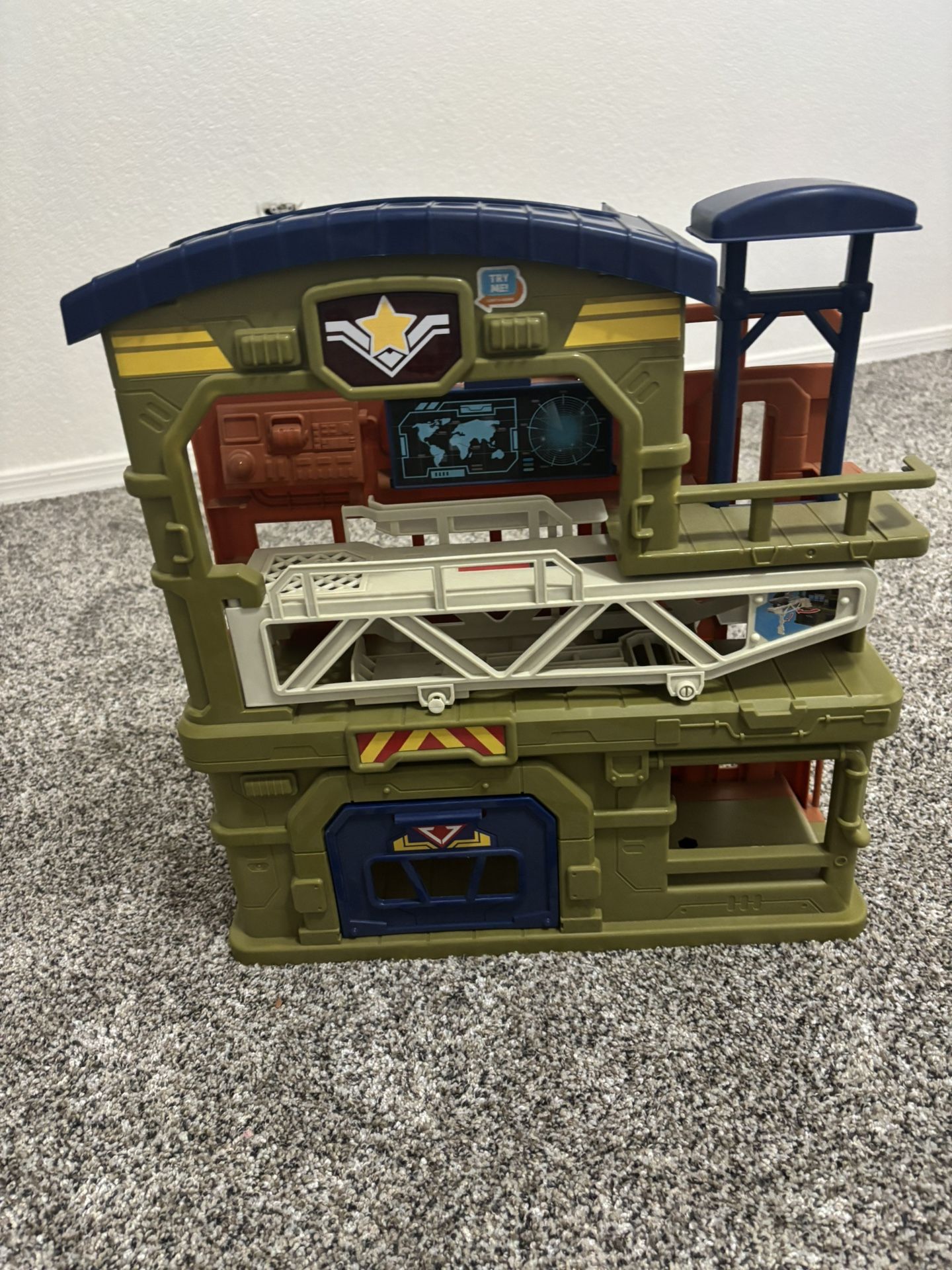 Army Play House