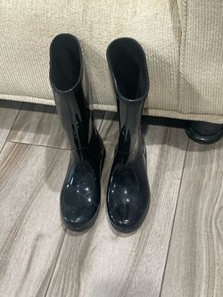 UGG Rain boots 🖤