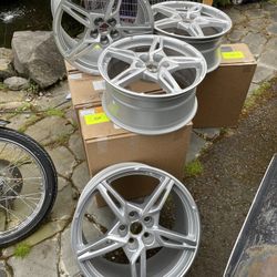 2022 Corvette Factory Alloy Wheels “New”