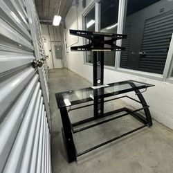 TV Stand / Entertainment Center