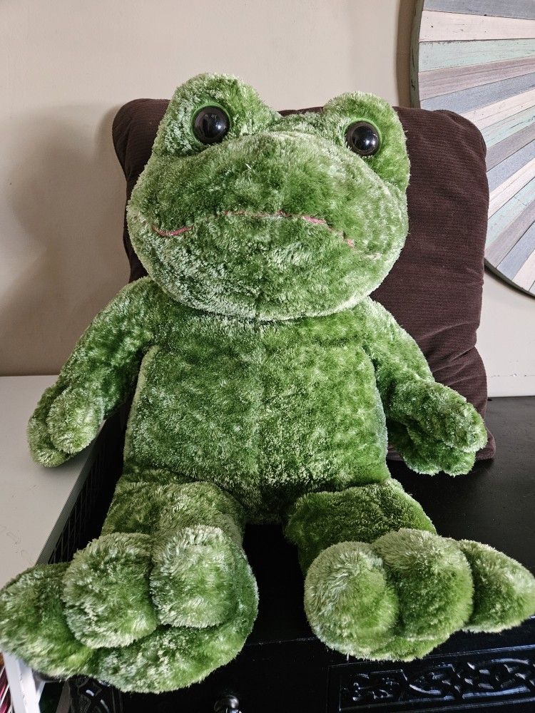 Dan Dee Plush Green Frog