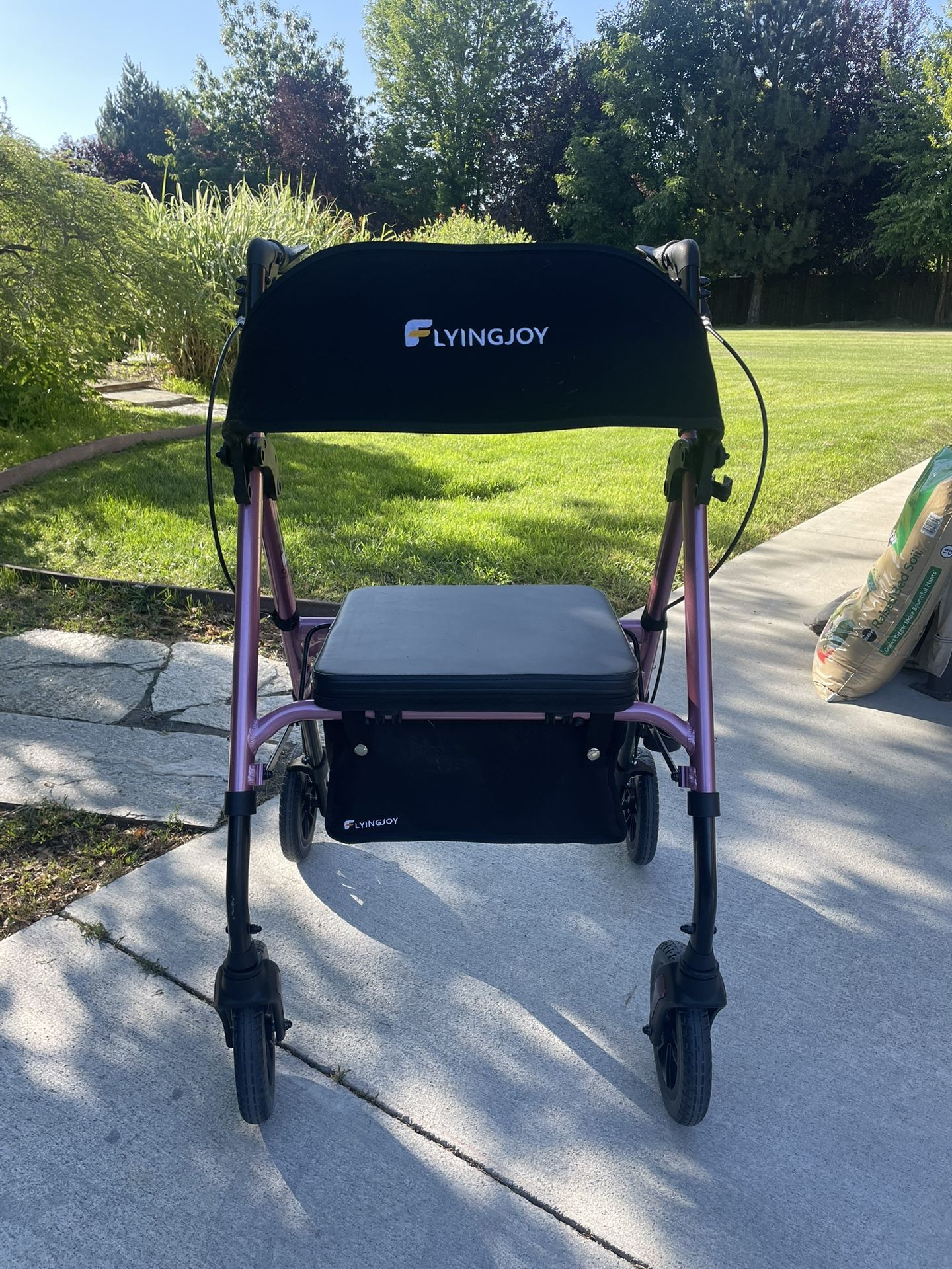 New. Walker With 4 Wheels