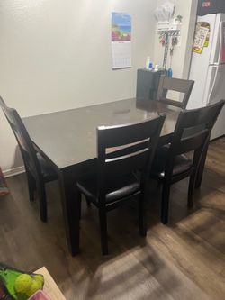 Dinning table