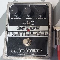 Electro-Harmonix Octave Multiplexer Effect Pedal