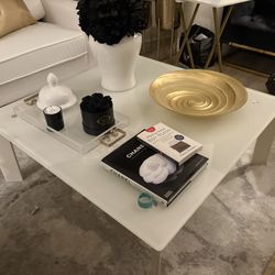 White glass Coffee table