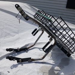 rear bycle logage rack holds alot