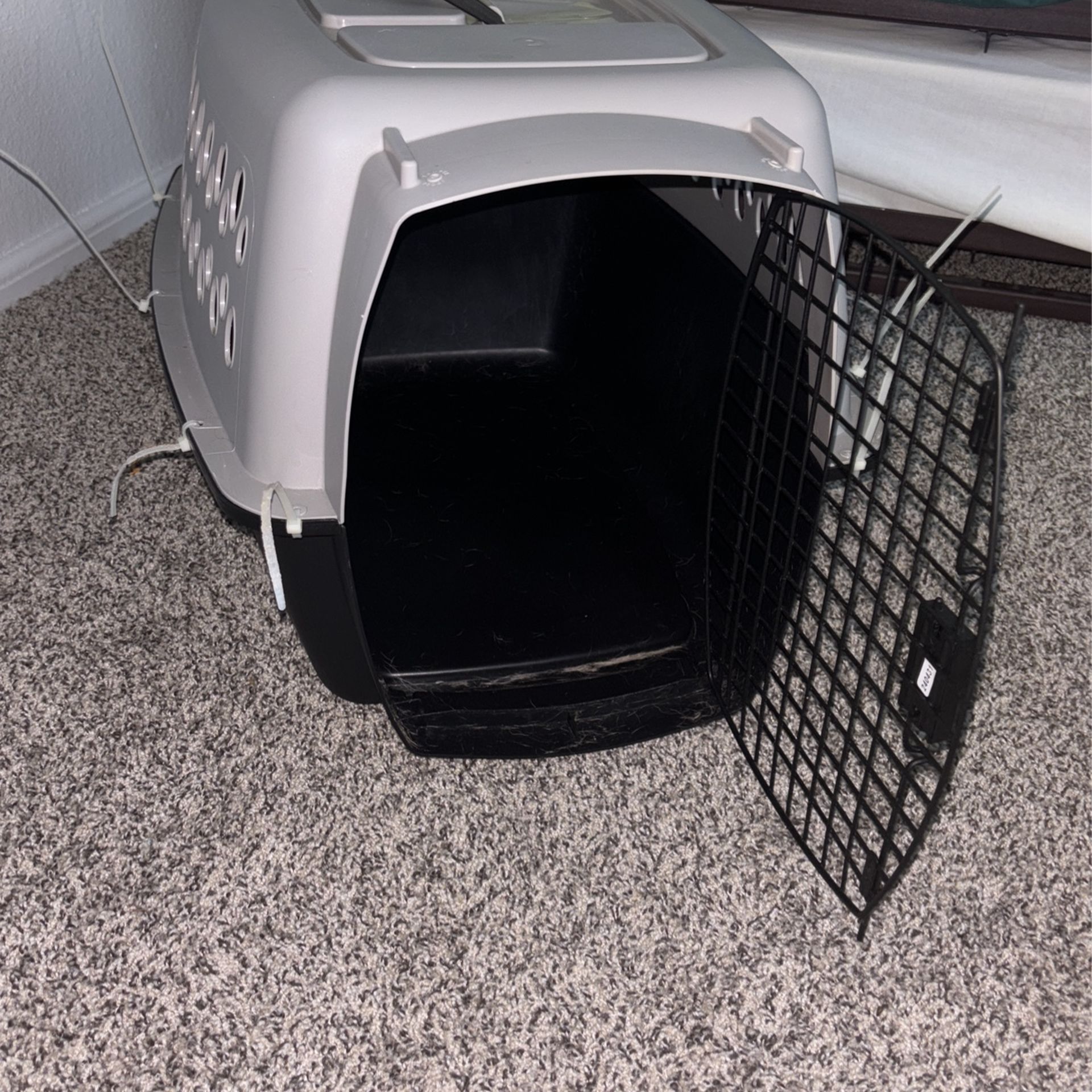 Small Dog Crate 