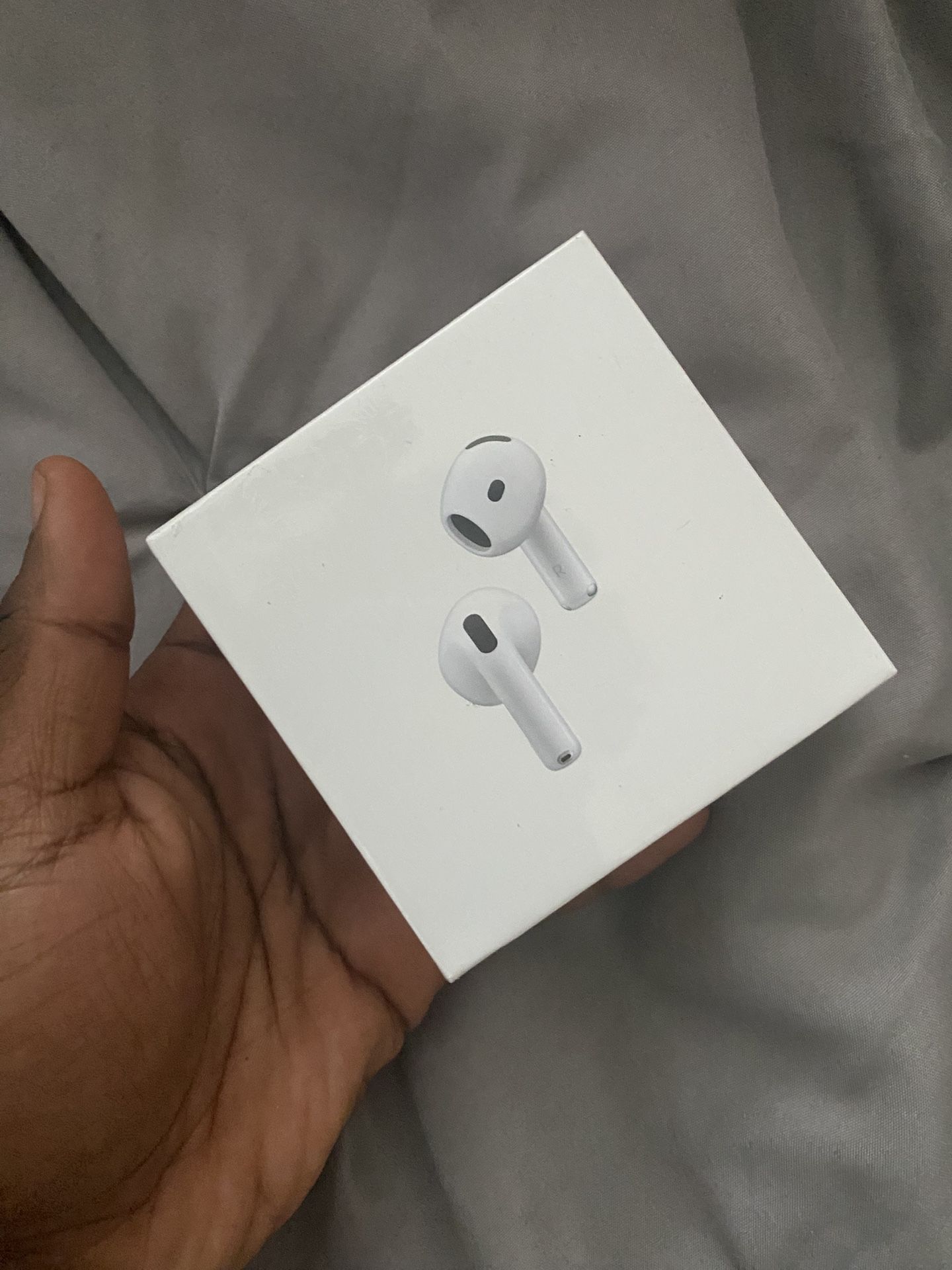 AirPod 4s