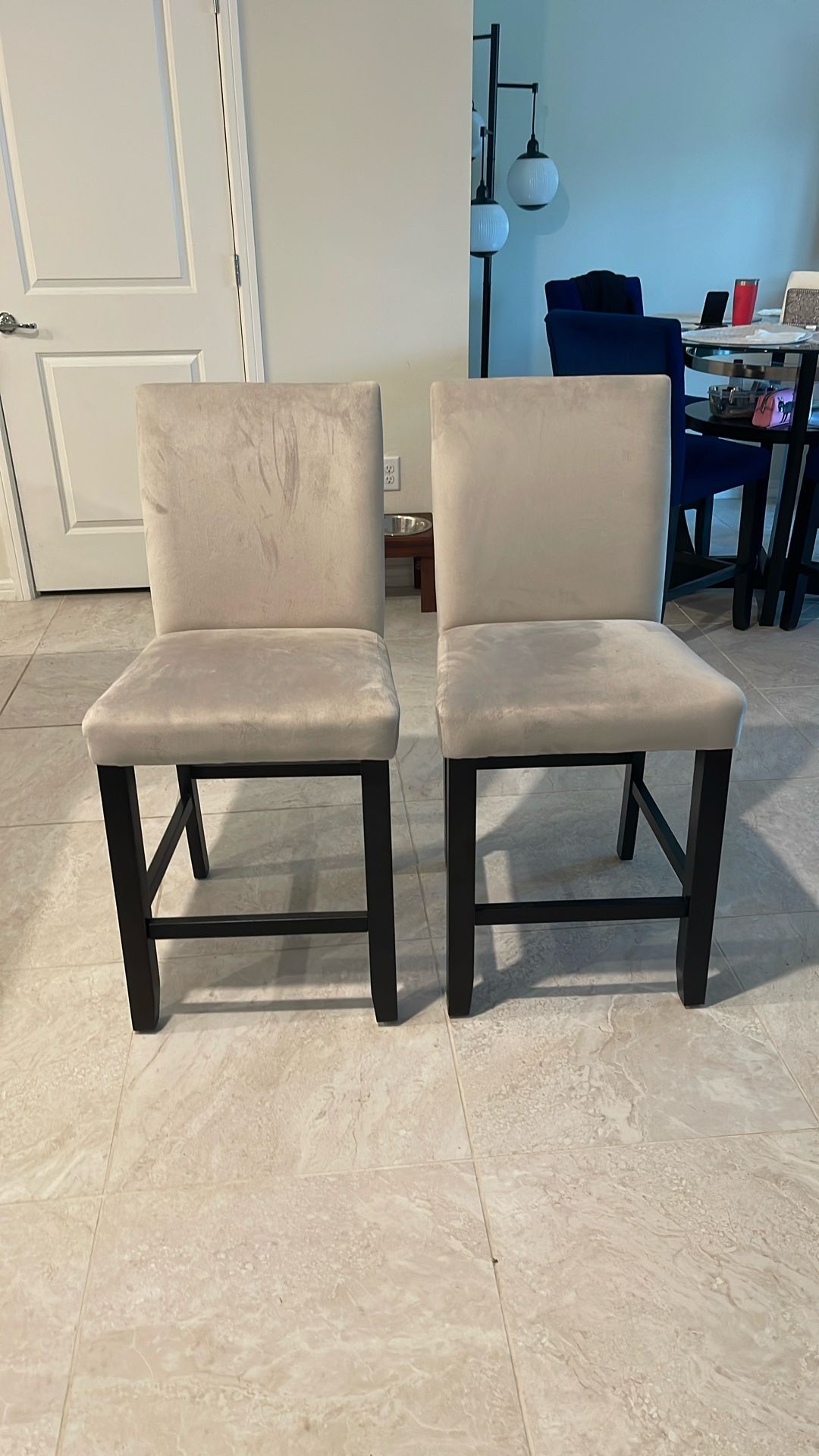 2- CNTR STOOL - LENNOX LT GRAY VELV